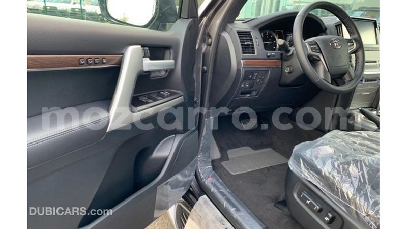 Big with watermark toyota land cruiser cabo delgado import dubai 6849