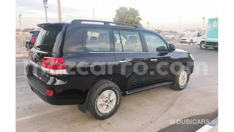 Big with watermark toyota land cruiser cabo delgado import dubai 6851