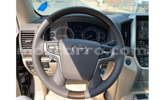 Comprar Importar Toyota Land Cruiser Preto Carro em Import - Dubai em Cabo Delgado Comprar Importar Toyota Land Cruiser Preto Carro em Import - Dubai em Cabo Delgado