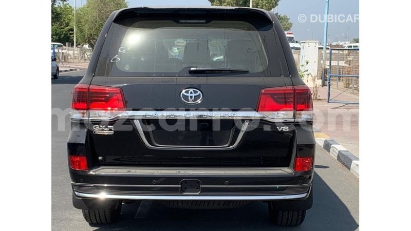 Big with watermark toyota land cruiser cabo delgado import dubai 6859