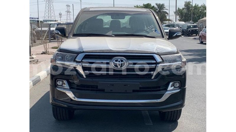 Big with watermark toyota land cruiser cabo delgado import dubai 6877