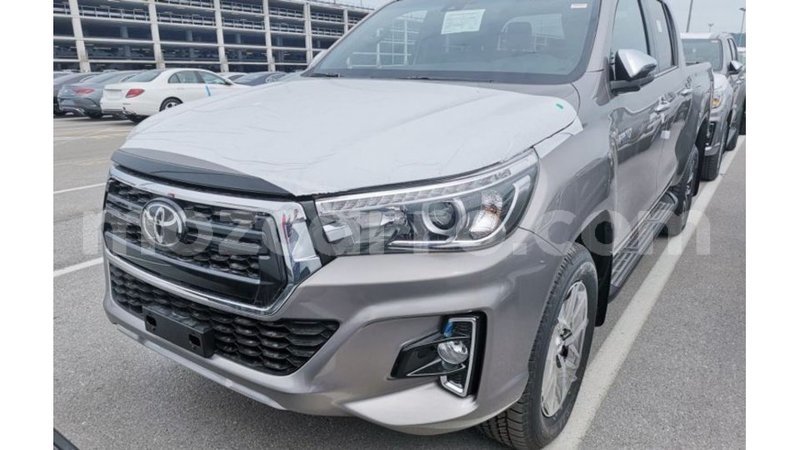 Big with watermark toyota hilux cabo delgado import dubai 6885