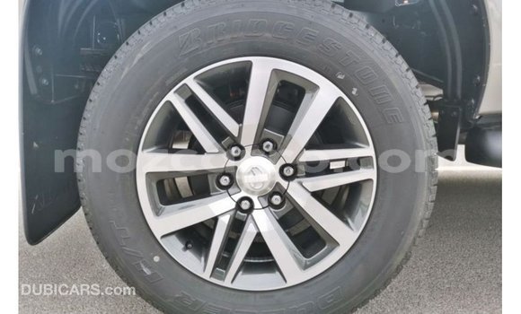 Tenga Imported Toyota Hilux Zvimwe Mota in Import - Dubai in Cabo Delgado Tenga Imported Toyota Hilux Zvimwe Mota in Import - Dubai in Cabo Delgado