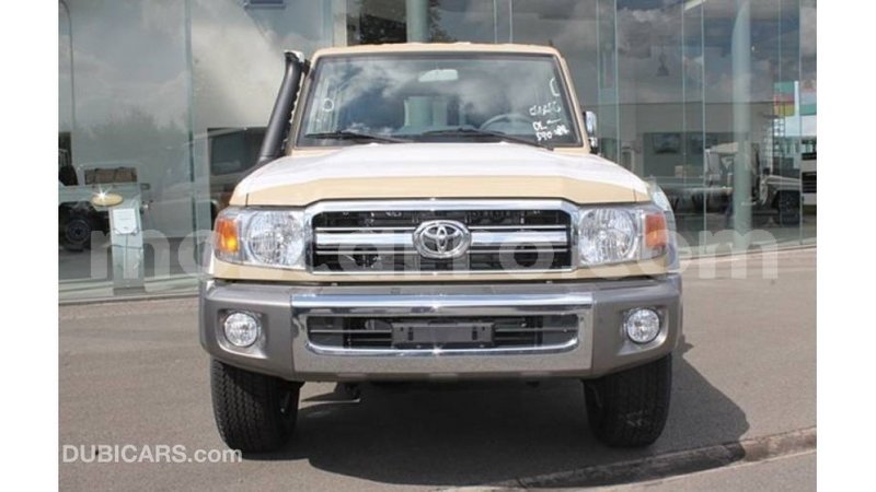 Big with watermark toyota land cruiser cabo delgado import dubai 6886