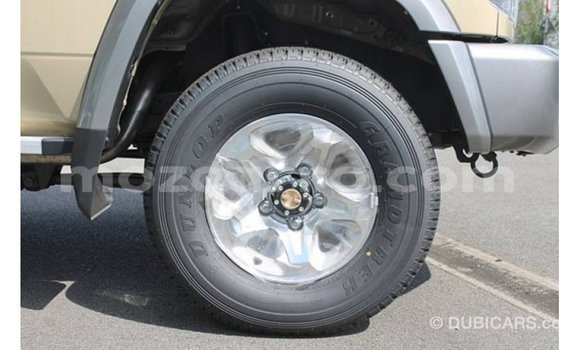 Comprar Importar Toyota Land Cruiser Bege Carro em Import - Dubai em Cabo Delgado Comprar Importar Toyota Land Cruiser Bege Carro em Import - Dubai em Cabo Delgado