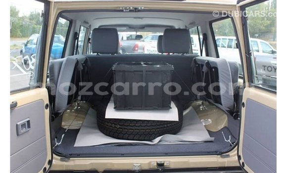 Comprar Importar Toyota Land Cruiser Bege Carro em Import - Dubai em Cabo Delgado Comprar Importar Toyota Land Cruiser Bege Carro em Import - Dubai em Cabo Delgado