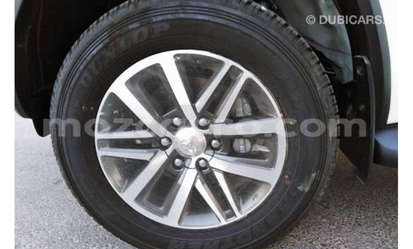 Comprar Importar Toyota Fortuner Branco Carro em Import - Dubai em Cabo Delgado Comprar Importar Toyota Fortuner Branco Carro em Import - Dubai em Cabo Delgado