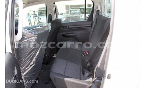 Comprar Importar Toyota Hilux Branco Carro em Import - Dubai em Cabo Delgado Comprar Importar Toyota Hilux Branco Carro em Import - Dubai em Cabo Delgado