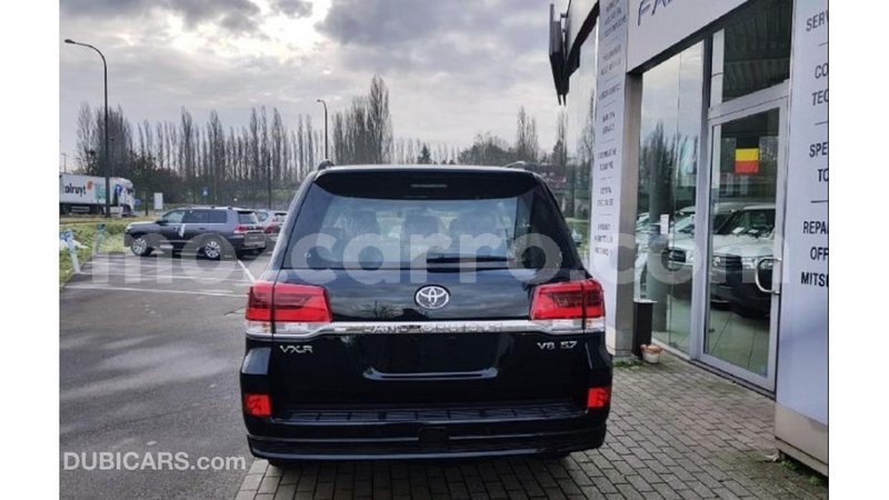 Big with watermark toyota land cruiser cabo delgado import dubai 6893