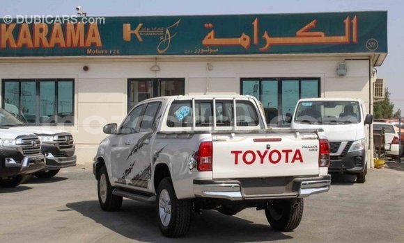 Tenga Imported Toyota Hilux Chena Mota in Import - Dubai in Cabo Delgado Tenga Imported Toyota Hilux Chena Mota in Import - Dubai in Cabo Delgado