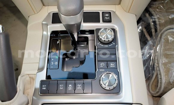 Tenga Imported Toyota Land Cruiser Chena Mota in Import - Dubai in Cabo Delgado Tenga Imported Toyota Land Cruiser Chena Mota in Import - Dubai in Cabo Delgado