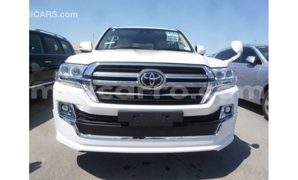 Nunua Imported Toyota Land Cruiser Nyeupe Gari ndani ya Import - Dubai nchini Cabo Delgado Nunua Imported Toyota Land Cruiser Nyeupe Gari ndani ya Import - Dubai nchini Cabo Delgado