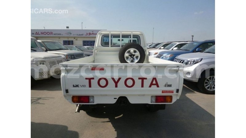 Big with watermark toyota land cruiser cabo delgado import dubai 6916