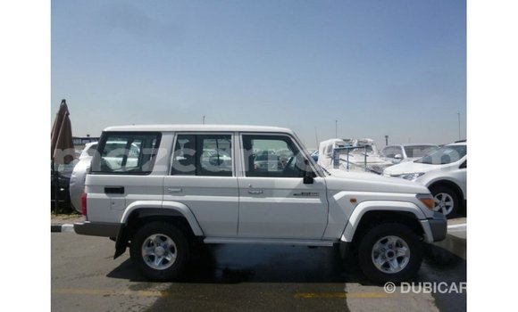Buy Import Toyota Land Cruiser White Car in Import - Dubai in Cabo Delgado Buy Import Toyota Land Cruiser White Car in Import - Dubai in Cabo Delgado