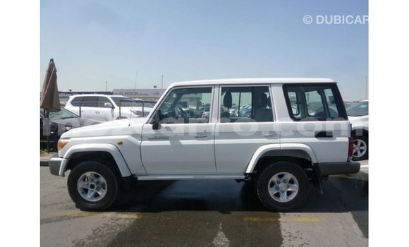 Buy Import Toyota Land Cruiser White Car in Import - Dubai in Cabo Delgado Buy Import Toyota Land Cruiser White Car in Import - Dubai in Cabo Delgado