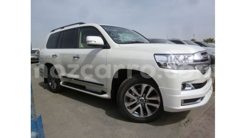 Big with watermark toyota land cruiser cabo delgado import dubai 6919