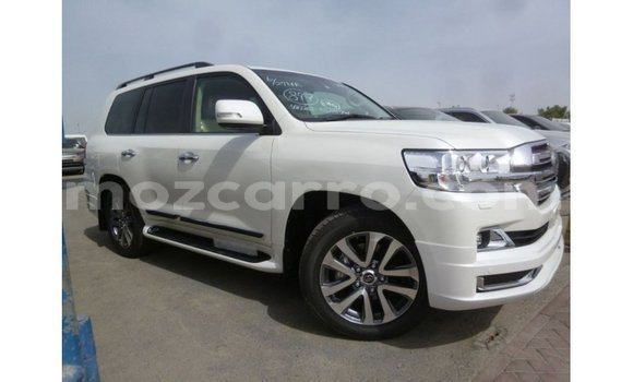 Comprar Importar Toyota Land Cruiser Branco Carro em Import - Dubai em Cabo Delgado Comprar Importar Toyota Land Cruiser Branco Carro em Import - Dubai em Cabo Delgado