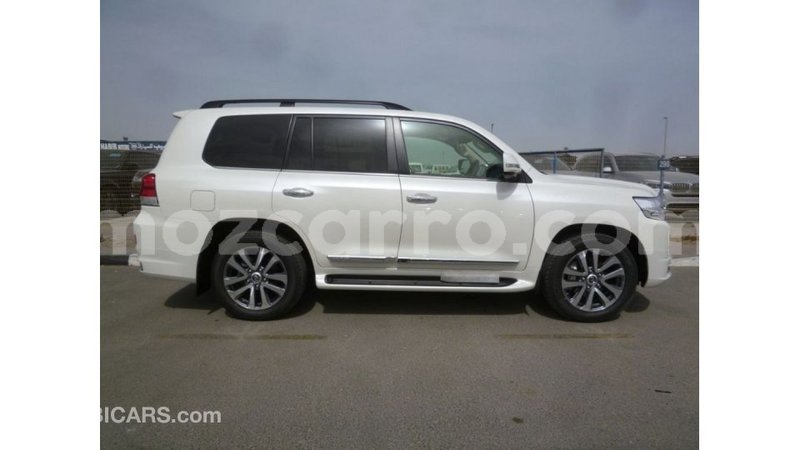 Big with watermark toyota land cruiser cabo delgado import dubai 6919