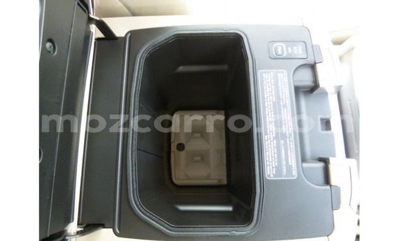 Comprar Importar Toyota Land Cruiser Branco Carro em Import - Dubai em Cabo Delgado Comprar Importar Toyota Land Cruiser Branco Carro em Import - Dubai em Cabo Delgado