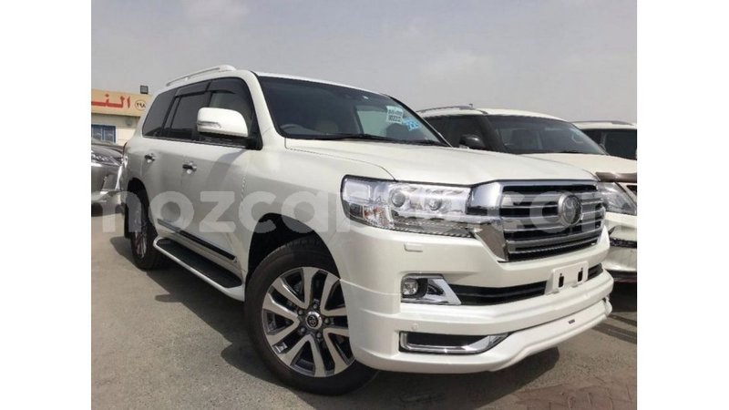 Big with watermark toyota land cruiser cabo delgado import dubai 6924