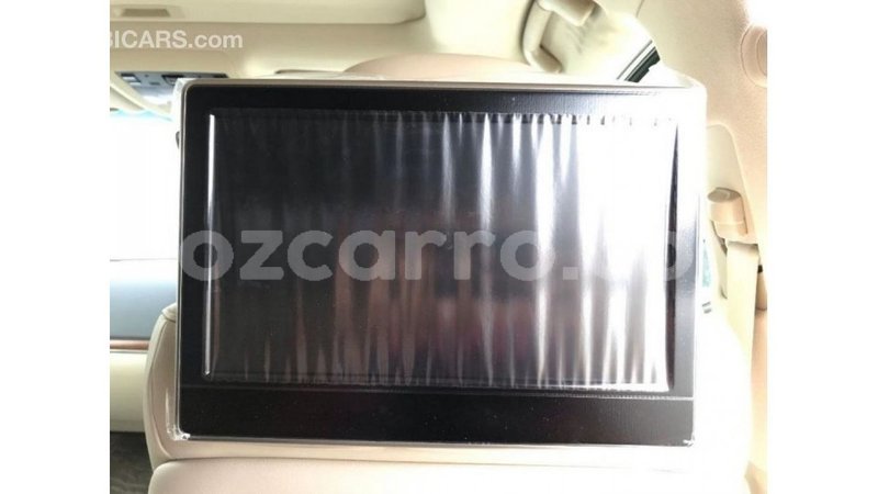 Big with watermark toyota land cruiser cabo delgado import dubai 6924