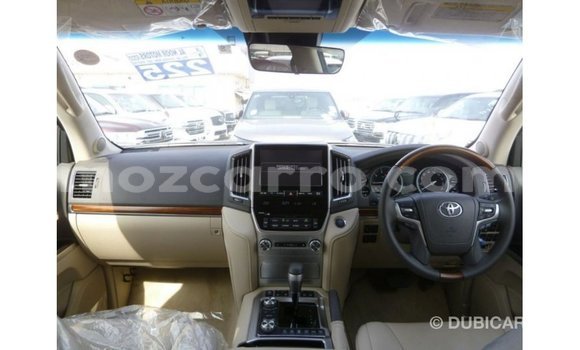 Nunua Imported Toyota Land Cruiser Nyeupe Gari ndani ya Import - Dubai nchini Cabo Delgado Nunua Imported Toyota Land Cruiser Nyeupe Gari ndani ya Import - Dubai nchini Cabo Delgado