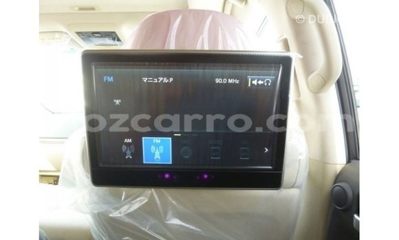 Nunua Imported Toyota Land Cruiser Nyeupe Gari ndani ya Import - Dubai nchini Cabo Delgado Nunua Imported Toyota Land Cruiser Nyeupe Gari ndani ya Import - Dubai nchini Cabo Delgado