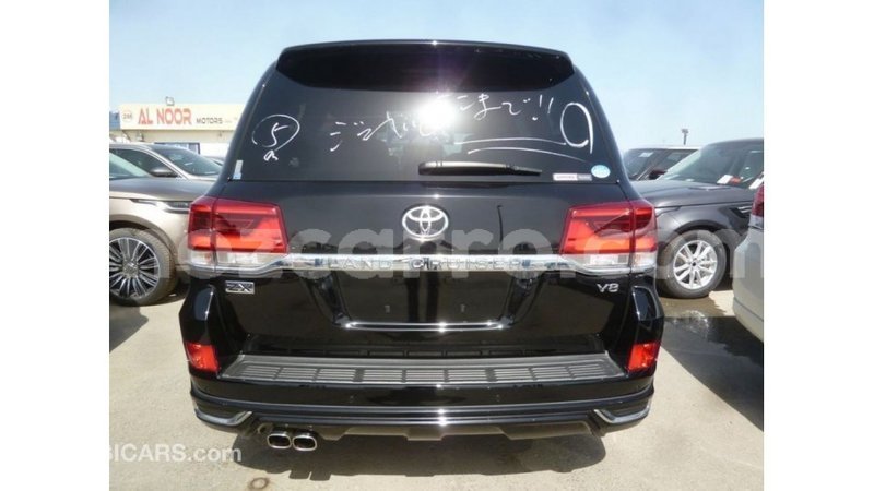 Big with watermark toyota land cruiser cabo delgado import dubai 6926