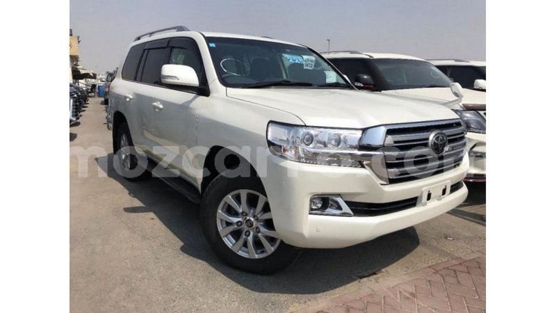 Big with watermark toyota land cruiser cabo delgado import dubai 6930