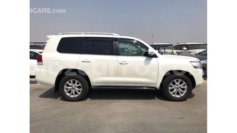 Big with watermark toyota land cruiser cabo delgado import dubai 6930