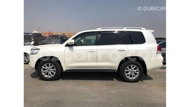 Big with watermark toyota land cruiser cabo delgado import dubai 6930
