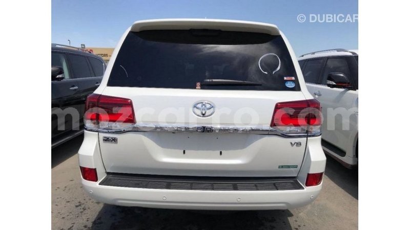 Big with watermark toyota land cruiser cabo delgado import dubai 6931