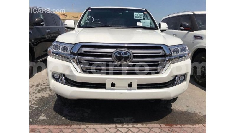 Big with watermark toyota land cruiser cabo delgado import dubai 6931