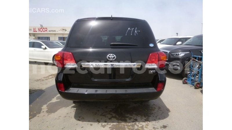 Big with watermark toyota land cruiser cabo delgado import dubai 6933