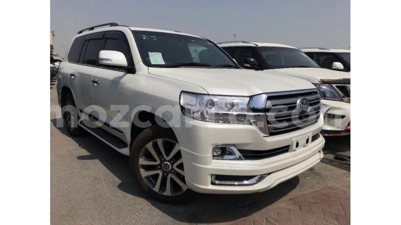 Big with watermark toyota land cruiser cabo delgado import dubai 6934