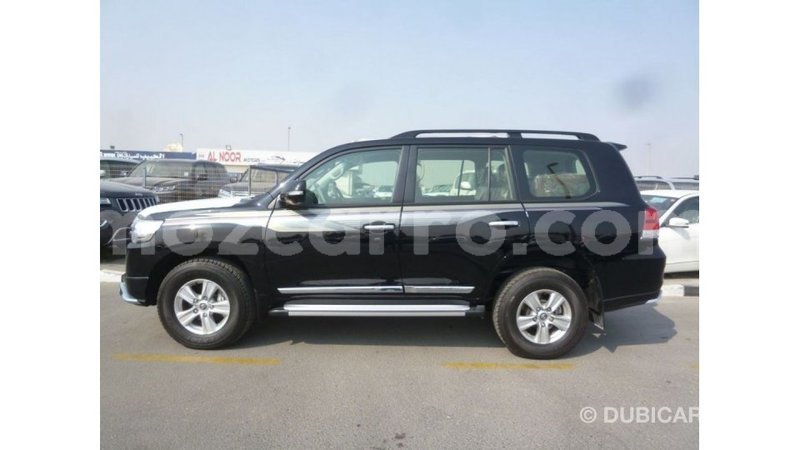 Big with watermark toyota land cruiser cabo delgado import dubai 6937