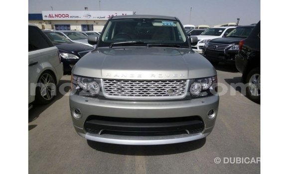 Tenga Imported Land Rover Range Rover Zvimwe Mota in Import - Dubai in Cabo Delgado Tenga Imported Land Rover Range Rover Zvimwe Mota in Import - Dubai in Cabo Delgado