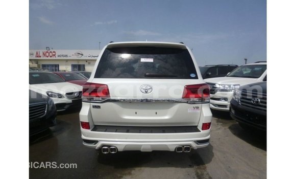 Buy Import Toyota Land Cruiser White Car in Import - Dubai in Cabo Delgado Buy Import Toyota Land Cruiser White Car in Import - Dubai in Cabo Delgado