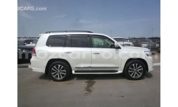 Buy Import Toyota Land Cruiser White Car in Import - Dubai in Cabo Delgado Buy Import Toyota Land Cruiser White Car in Import - Dubai in Cabo Delgado