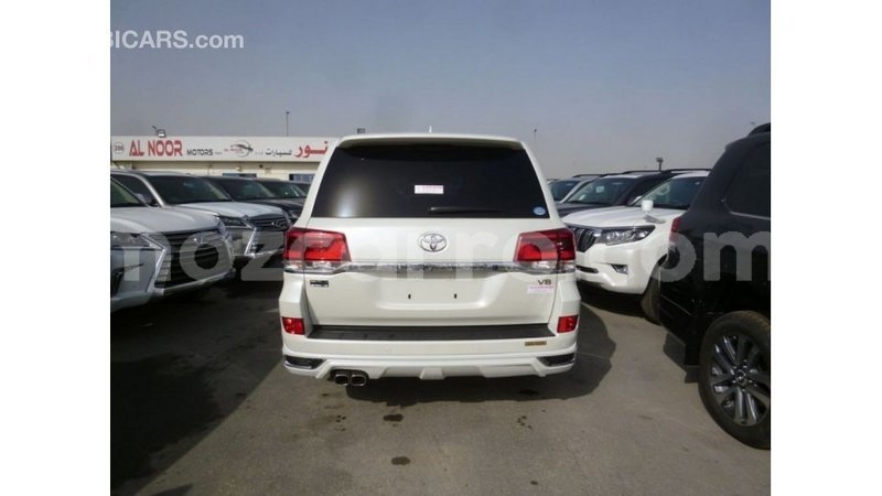 Big with watermark toyota land cruiser cabo delgado import dubai 6942