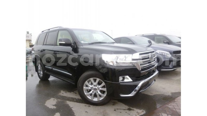 Big with watermark toyota land cruiser cabo delgado import dubai 6943