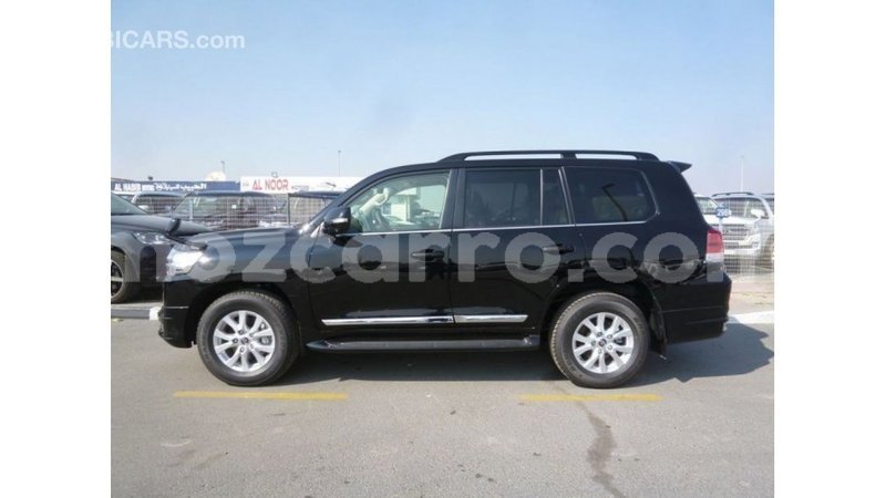 Big with watermark toyota land cruiser cabo delgado import dubai 6944