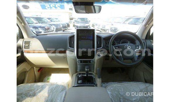 Tenga Imported Toyota Land Cruiser Bhurawuni Mota in Import - Dubai in Cabo Delgado Tenga Imported Toyota Land Cruiser Bhurawuni Mota in Import - Dubai in Cabo Delgado