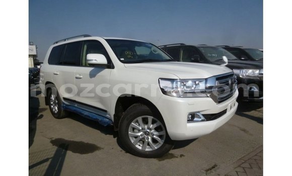 Buy Import Toyota Land Cruiser White Car in Import - Dubai in Cabo Delgado Buy Import Toyota Land Cruiser White Car in Import - Dubai in Cabo Delgado