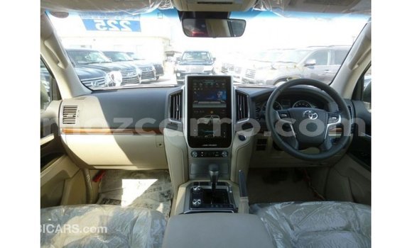 Buy Import Toyota Land Cruiser White Car in Import - Dubai in Cabo Delgado Buy Import Toyota Land Cruiser White Car in Import - Dubai in Cabo Delgado