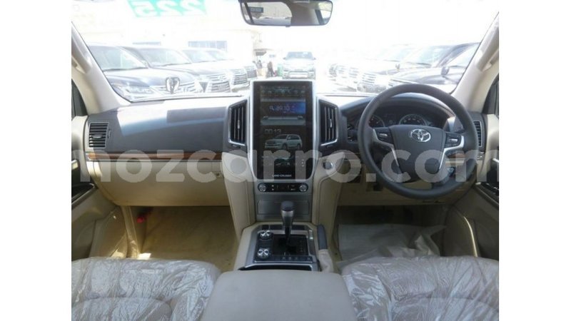 Big with watermark toyota land cruiser cabo delgado import dubai 6950