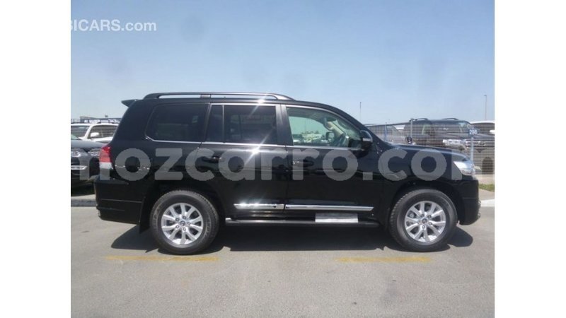 Big with watermark toyota land cruiser cabo delgado import dubai 6950