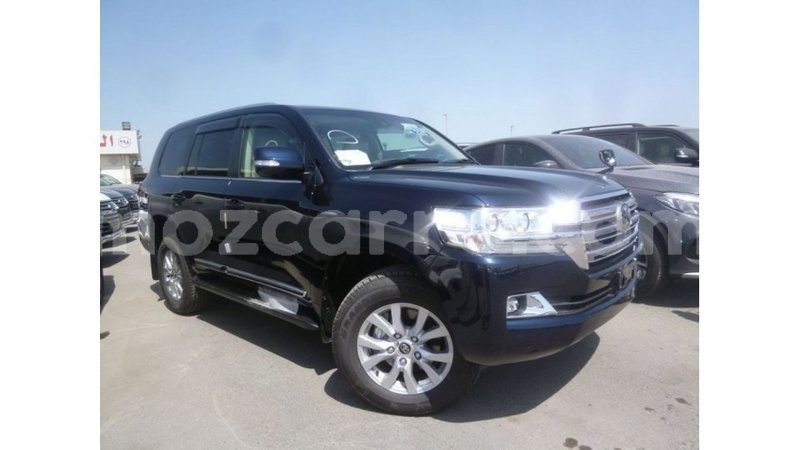 Big with watermark toyota land cruiser cabo delgado import dubai 6951