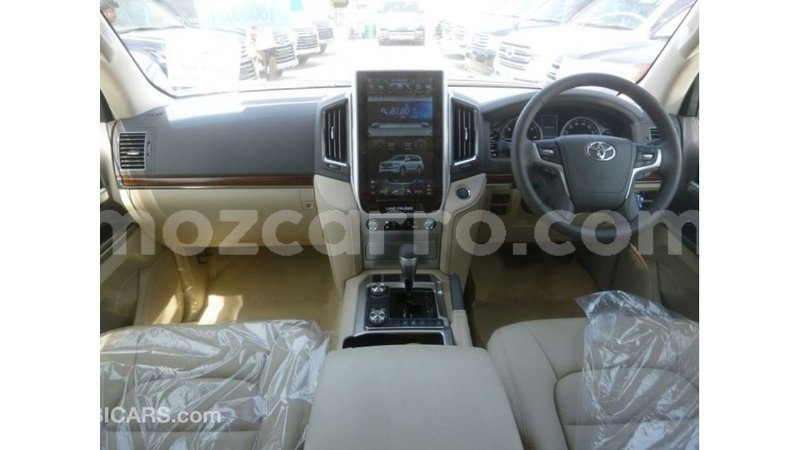 Big with watermark toyota land cruiser cabo delgado import dubai 6951