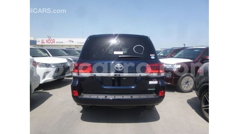 Big with watermark toyota land cruiser cabo delgado import dubai 6951